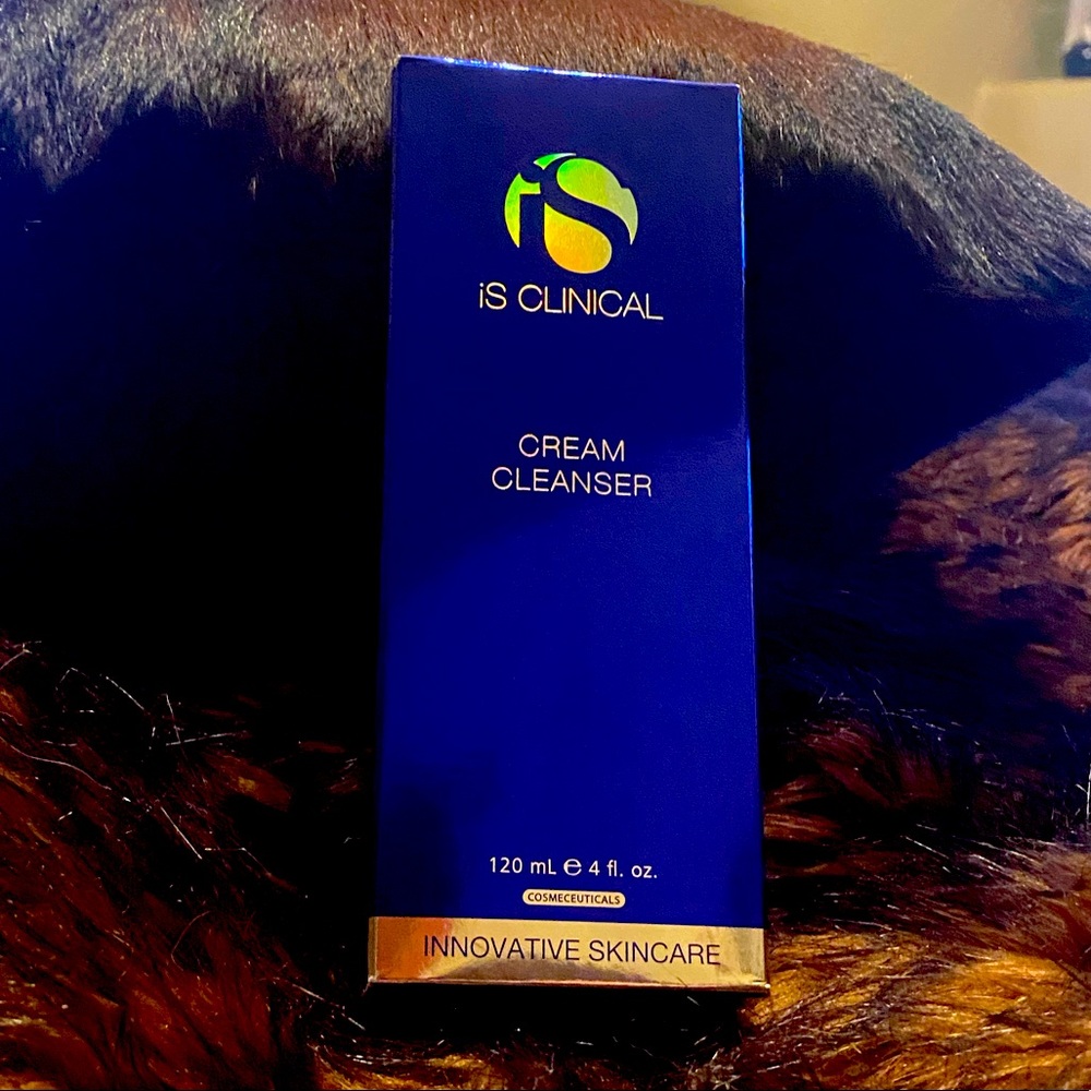 iS Clinical Cream Cleanser 4fl. oz. - Picture 2 of 5